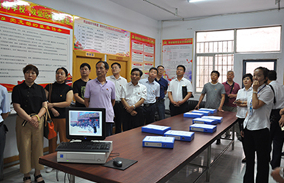 全市(shì)商務系統黨建現(xiàn)場(chǎng)會(huì)在商業(yè)城(chéng)召開(kāi)